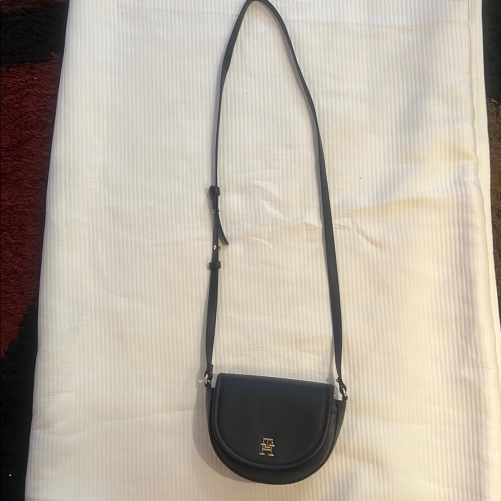 Tommy Hilfiger Logo Strap Crossbody Saddle Bag